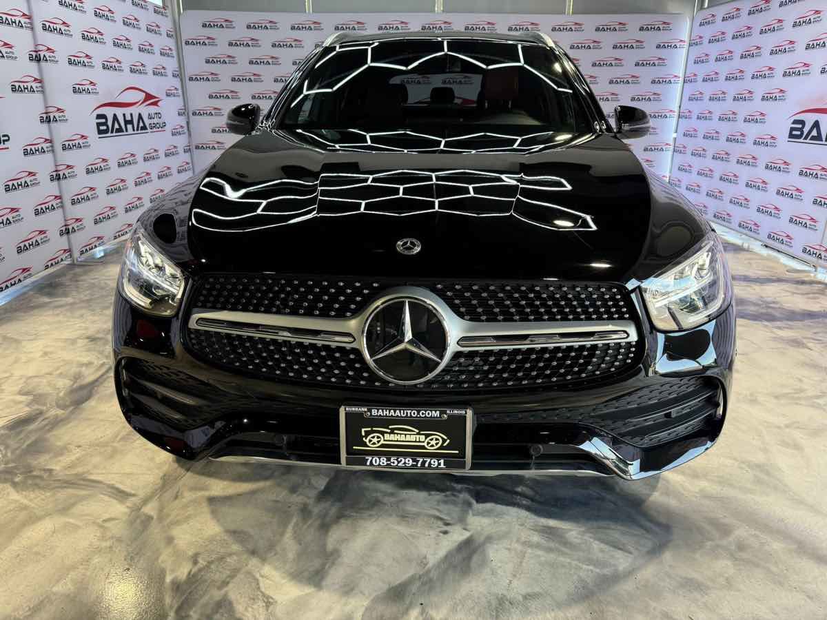 Used 2022 Mercedes-Benz GLC 300 4MATIC w/ AMG Line image 4