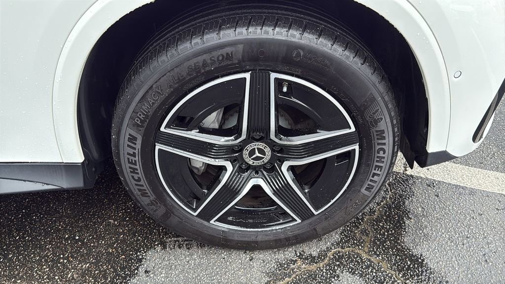 Certified 2024 Mercedes-Benz GLC 300 image 9