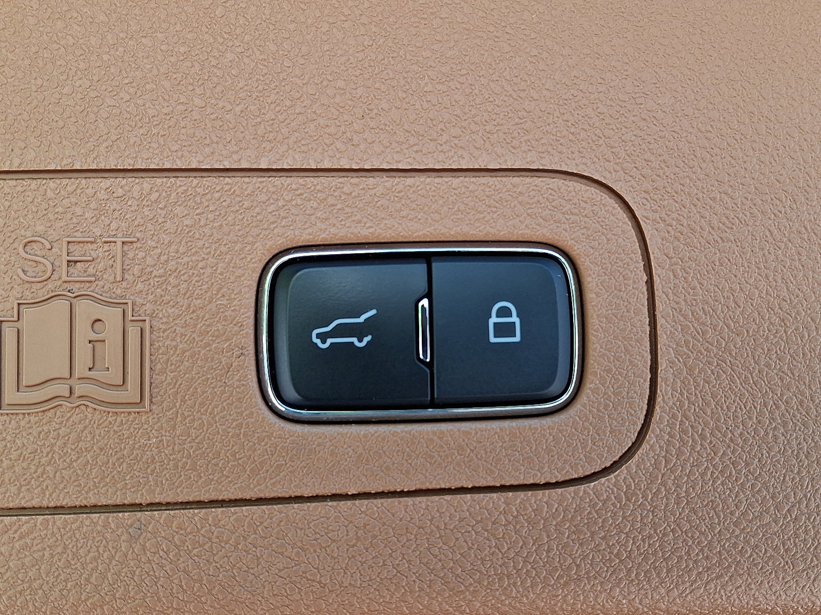 Used 2023 Lincoln Aviator Black Label w/ Dynamic Handling Package AWD/4WD image 31