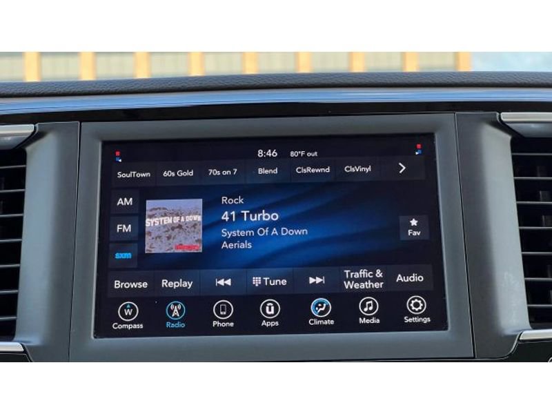 Used 2020 Chrysler Voyager Lxi image 41
