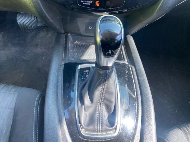 Used 2018 Nissan Rogue SV AWD/4WD image 22