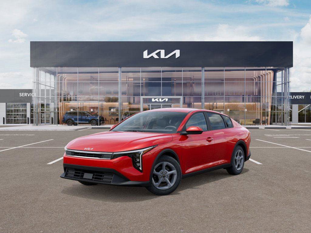 New 2025 Kia K4 LXS image 1