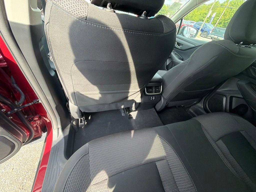 Used 2025 Subaru Outback Premium AWD/4WD image 11
