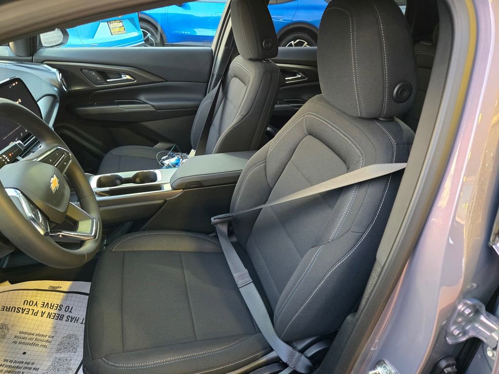 Used 2026 Chevrolet Equinox EV LT FWD image 6