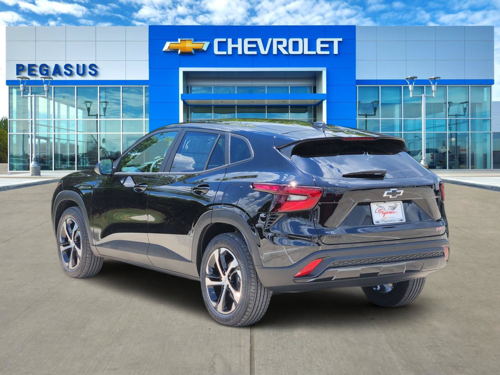 New 2026 Chevrolet Trax RS w/ Sunroof Package FWD image 4