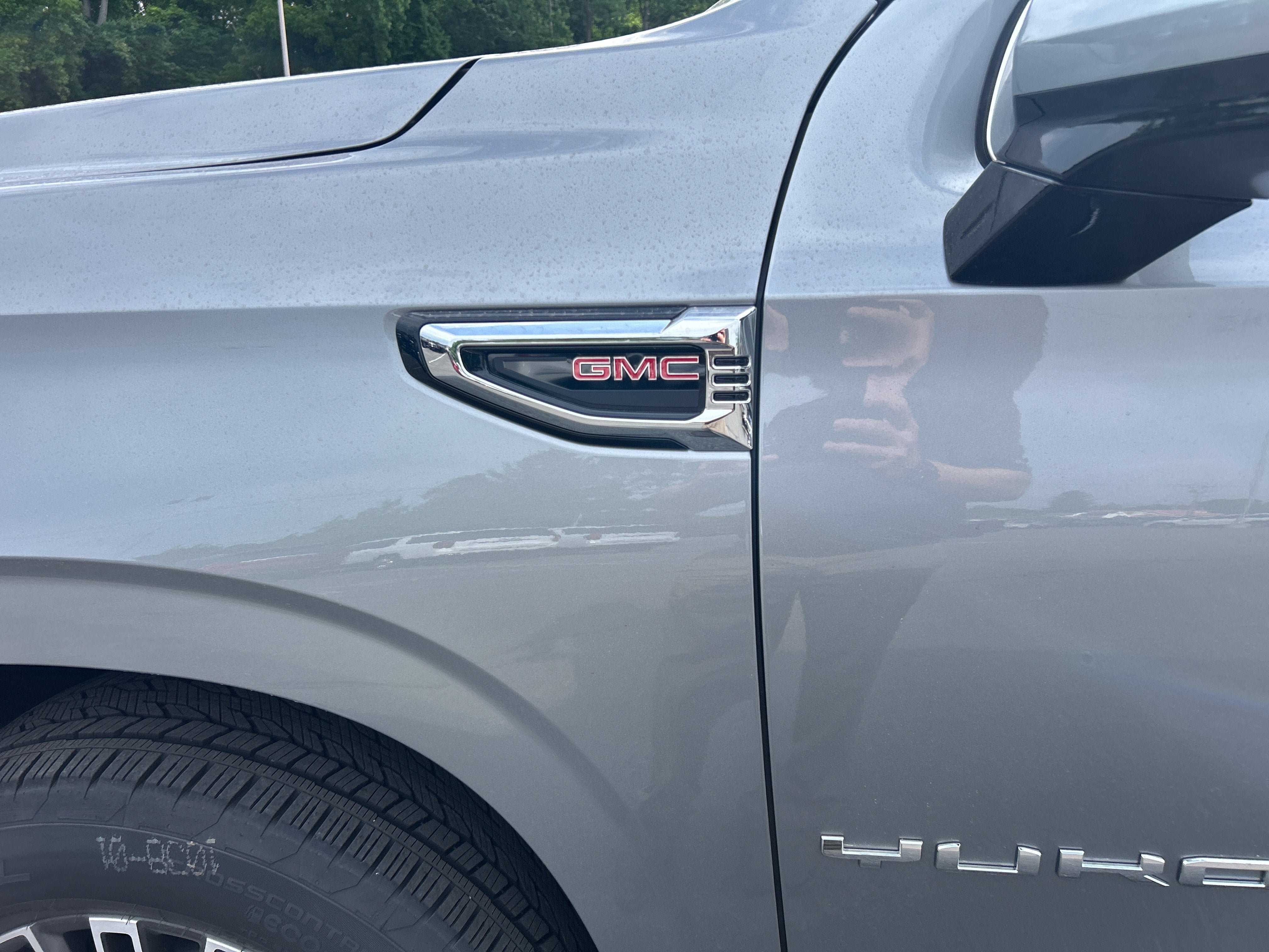 New 2026 GMC Yukon XL Elevation w/ Elevation Premium Package AWD/4WD image 3