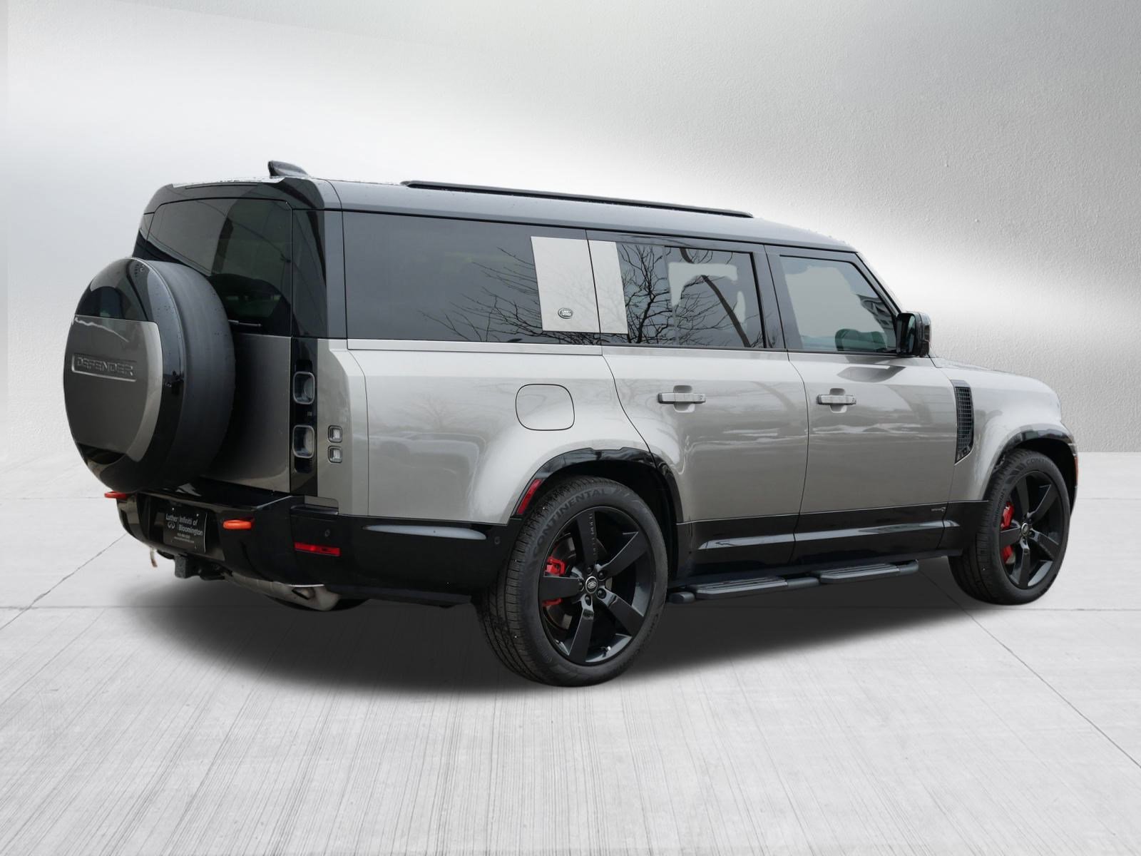 Used 2024 Land Rover Defender 130 X image 7