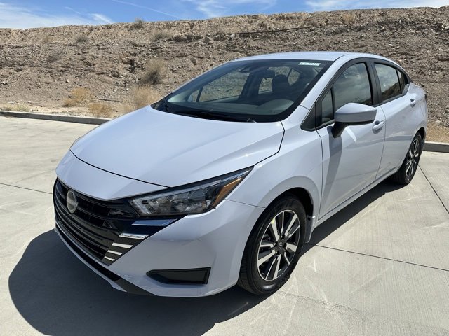 New 2025 Nissan Versa SV w/ Trunk Package