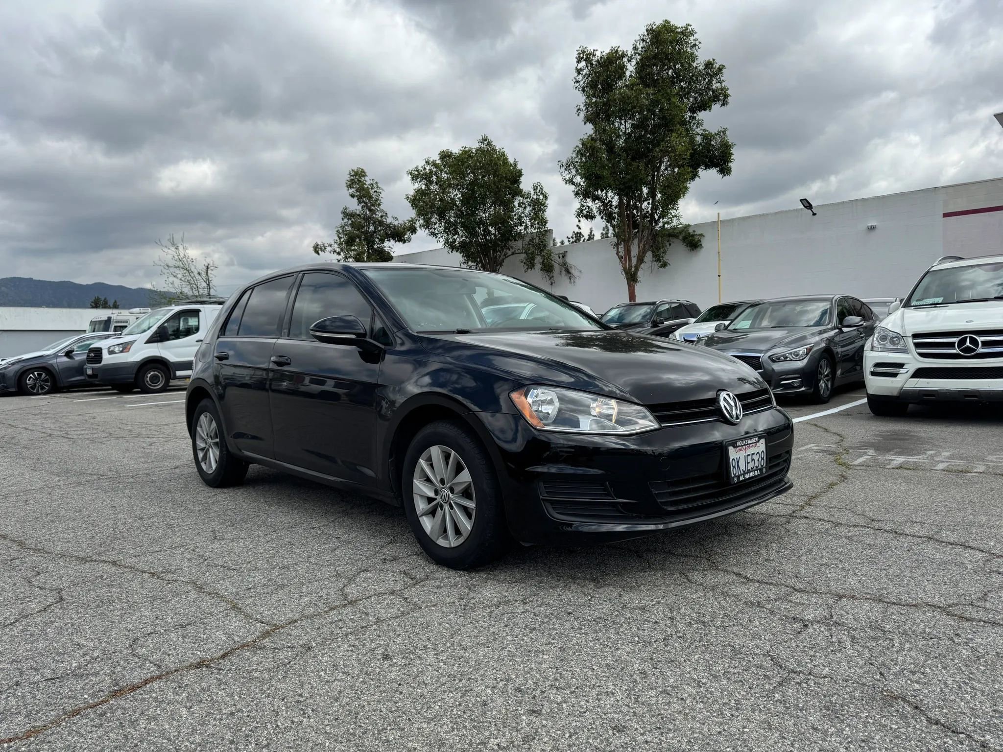 Used 2016 Volkswagen Golf S image 3