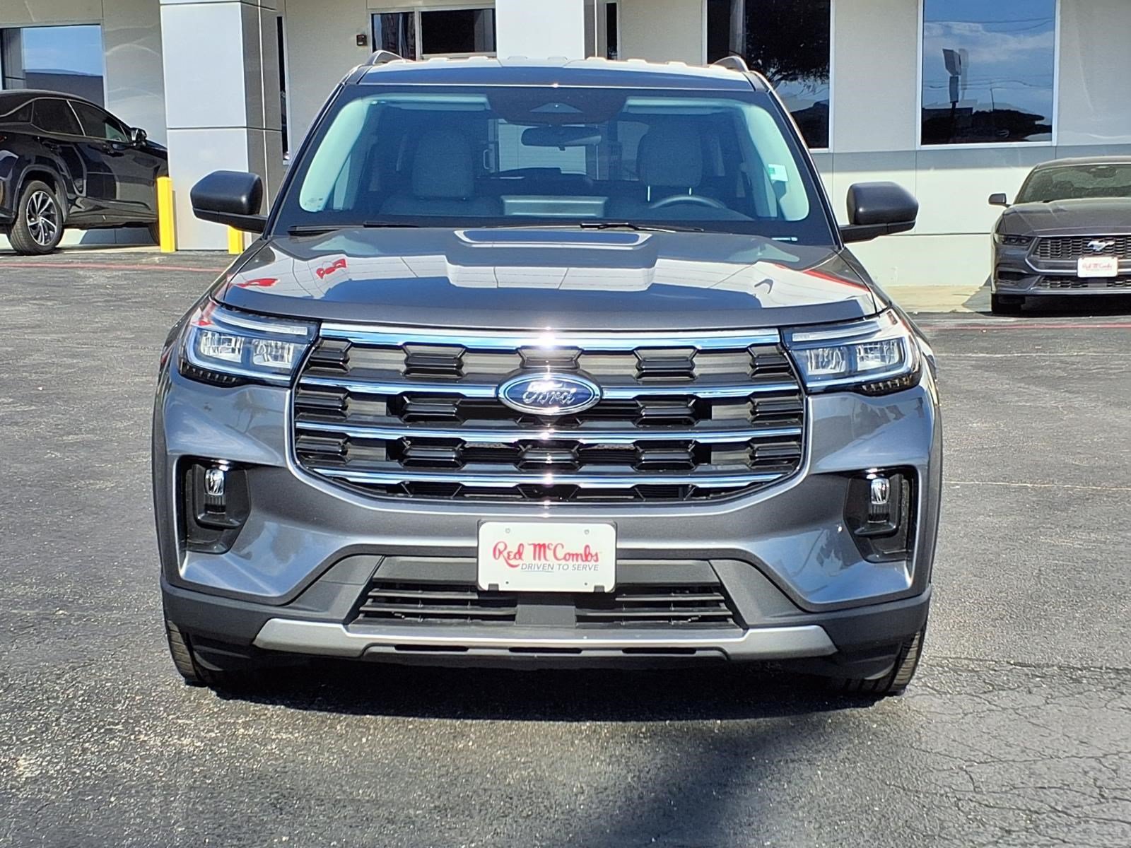Certified 2026 Ford Explorer Active w/ Active Comfort Package RWD image 2
