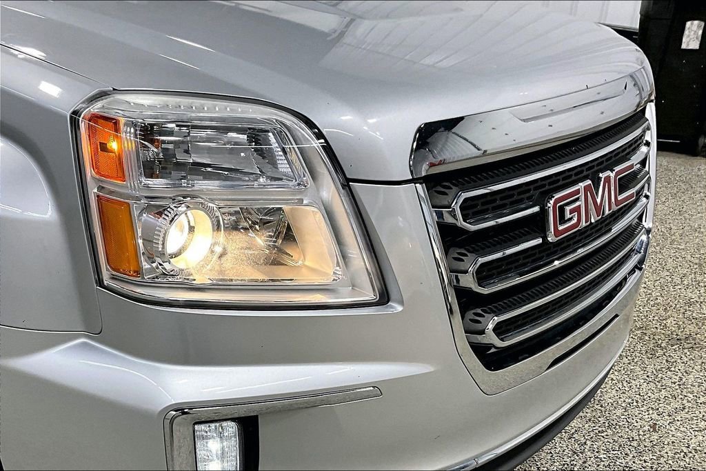 Used 2017 GMC Terrain SLT w/ Open Road Package image 31