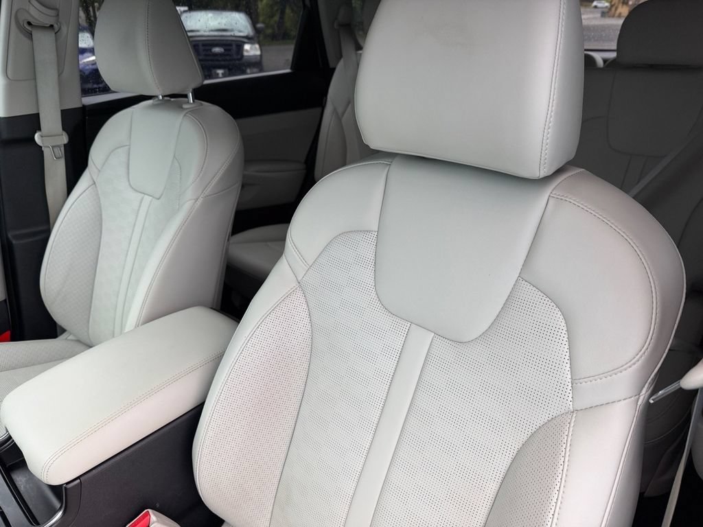 Used 2024 Kia Sorento EX w/ Panoramic Sunroof Package FWD image 13