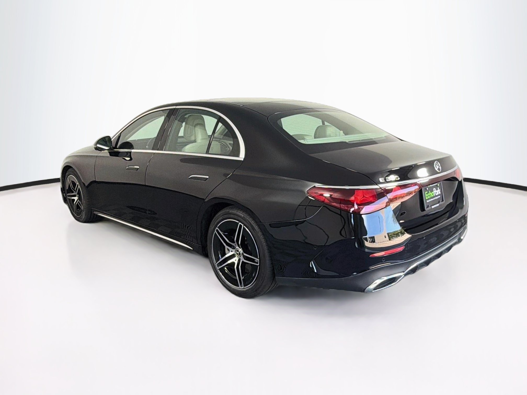 Used 2025 Mercedes-Benz E 350 Sedan w/ Winter Package image 5