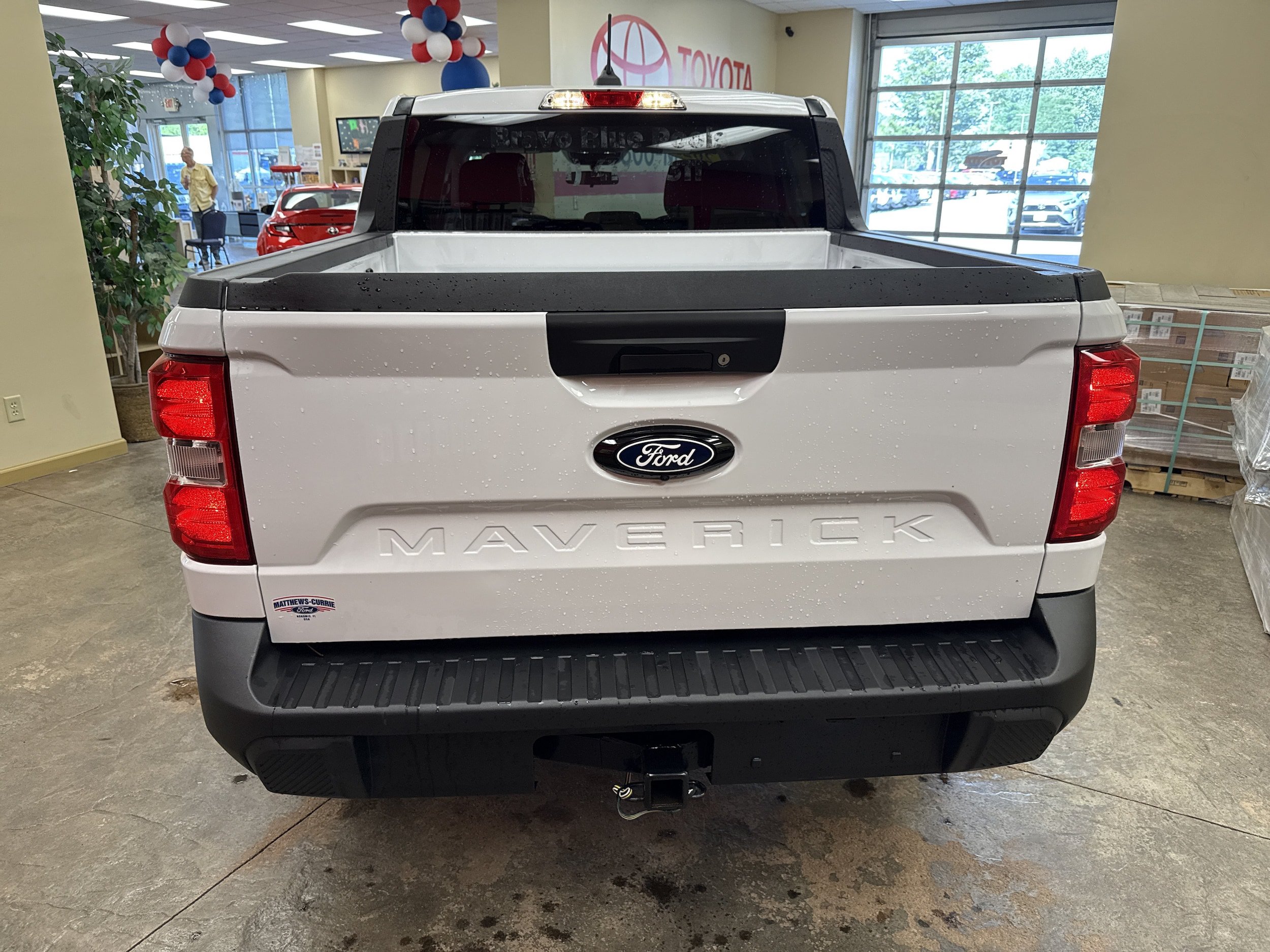 Used 2025 Ford Maverick XL w/ Equipment Group 102A AWD/4WD image 8