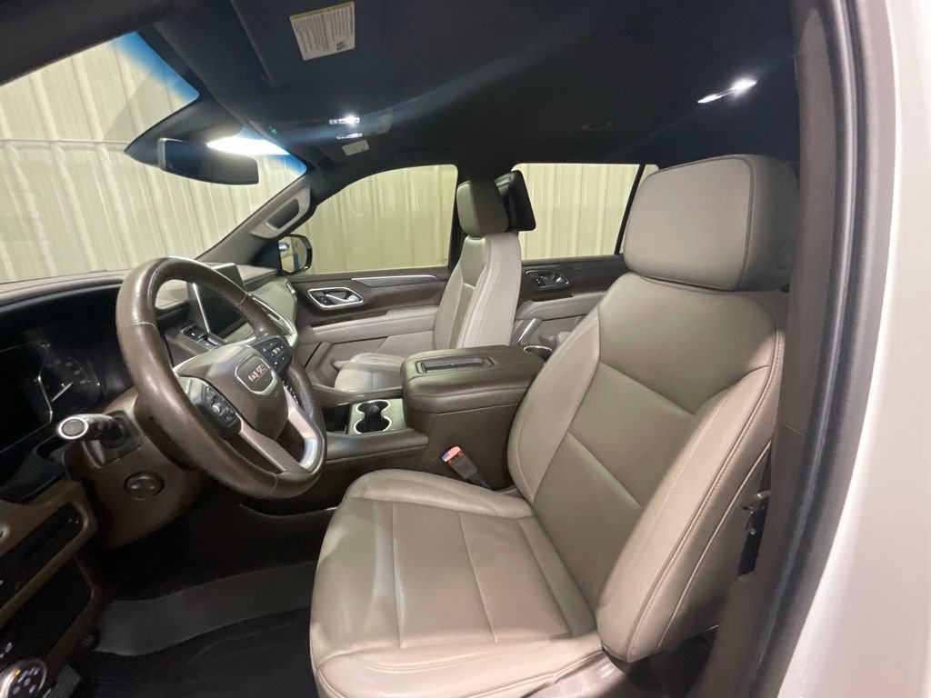 Used 2021 GMC Yukon XL SLT w/ Rear Media and Nav Package RWD image 9