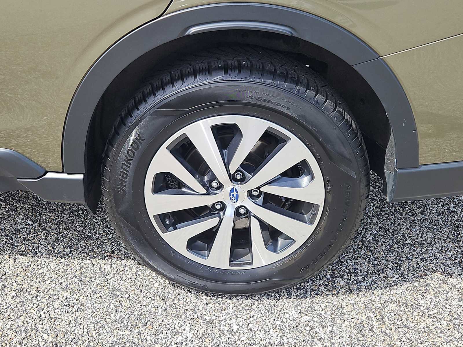 Used 2021 Subaru Outback Premium image 26