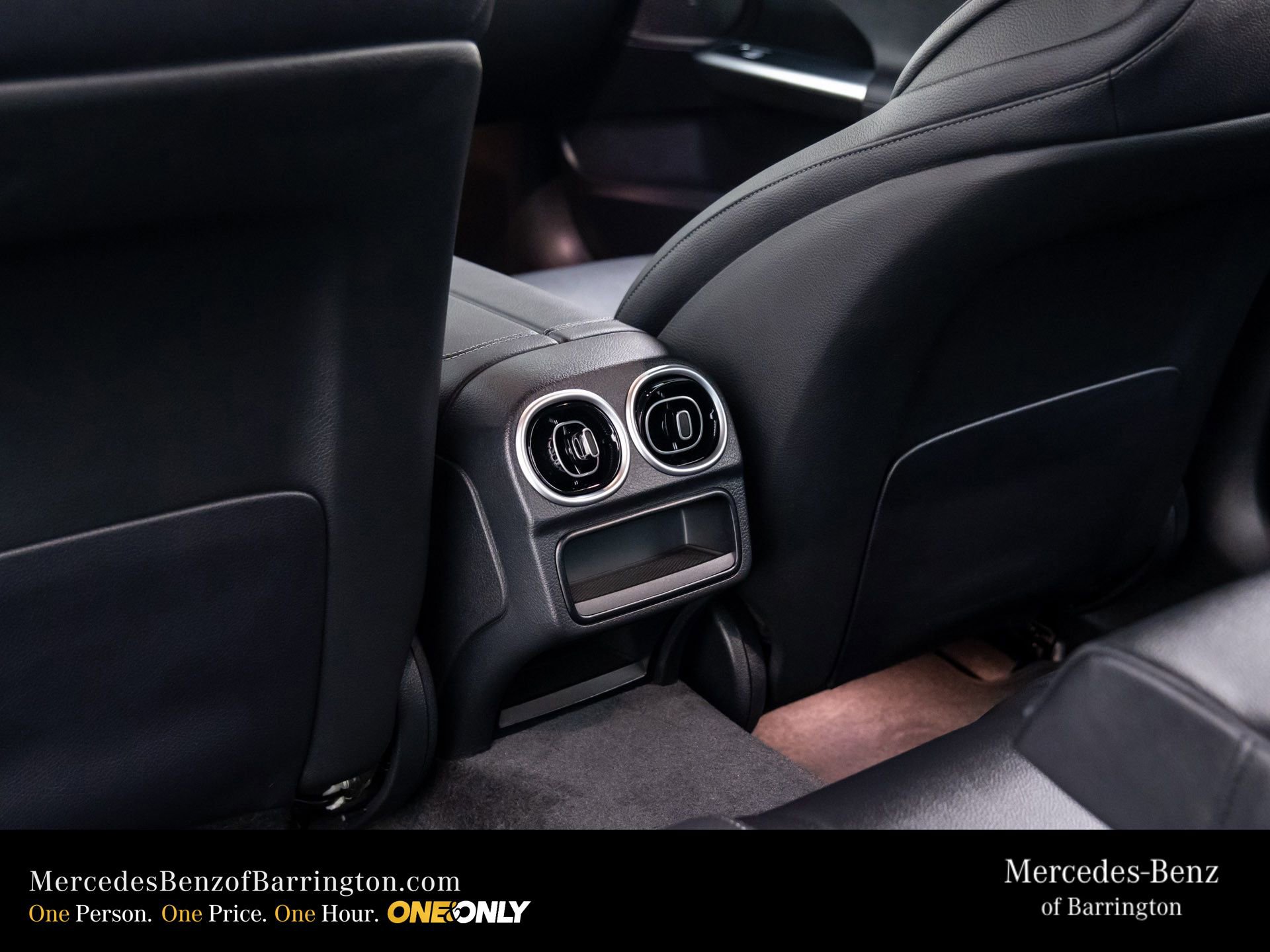 New 2026 Mercedes-Benz C 300 4MATIC Sedan image 18