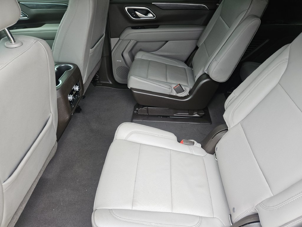 Used 2021 GMC Yukon SLT w/ SLT Premium Package RWD image 30