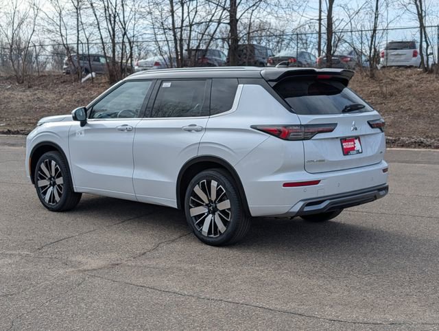 New 2026 Mitsubishi Outlander SEL image 2