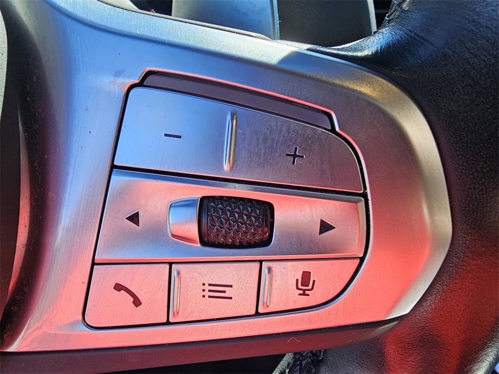 Used 2022 BMW 740i w/ M Sport Package image 21