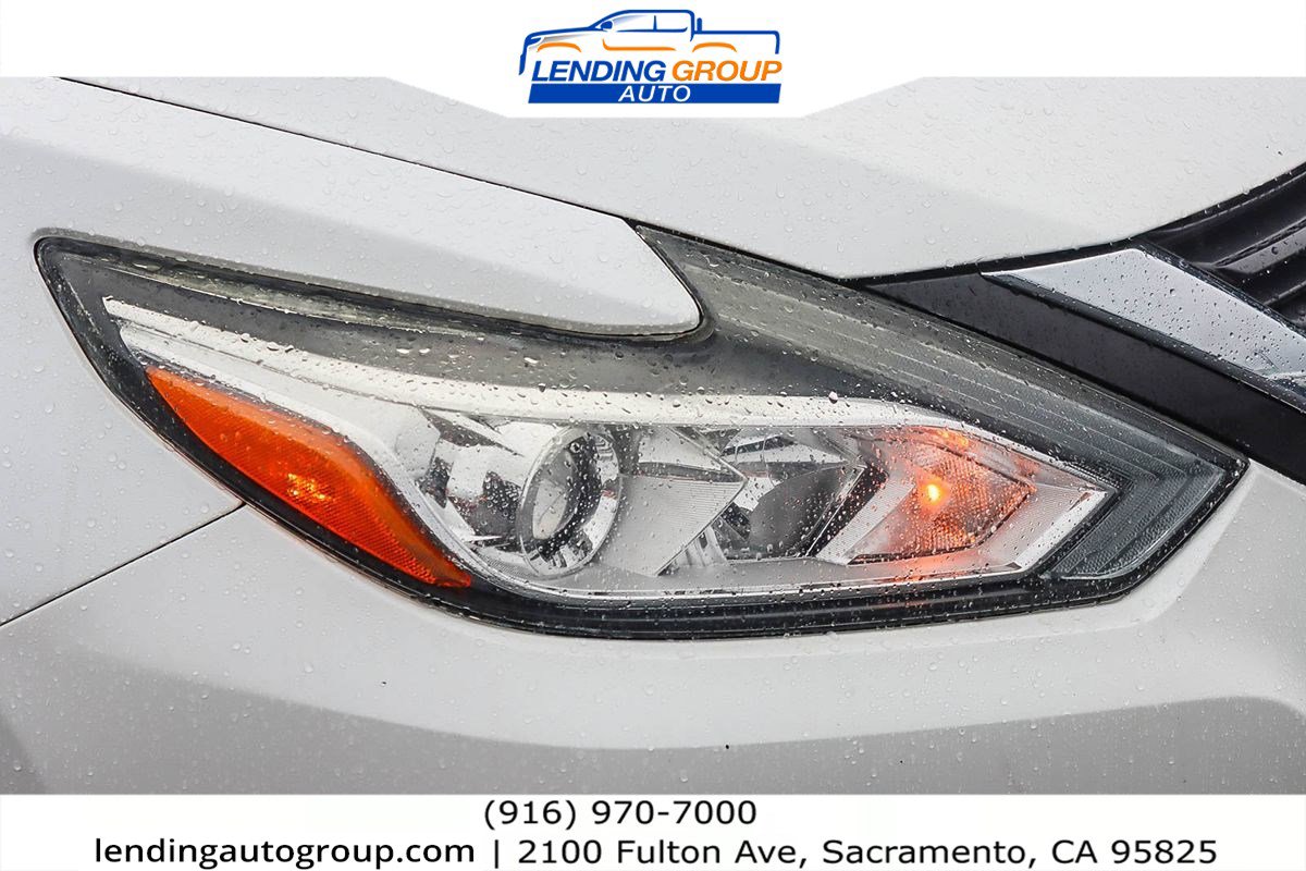 Used 2016 Nissan Altima 2.5 S w/ Power Driver Seat Package image 7