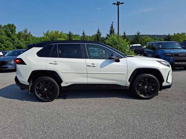 Certified 2022 Toyota RAV4 XSE w/ XSE Grade Weather Package AWD/4WD image 7