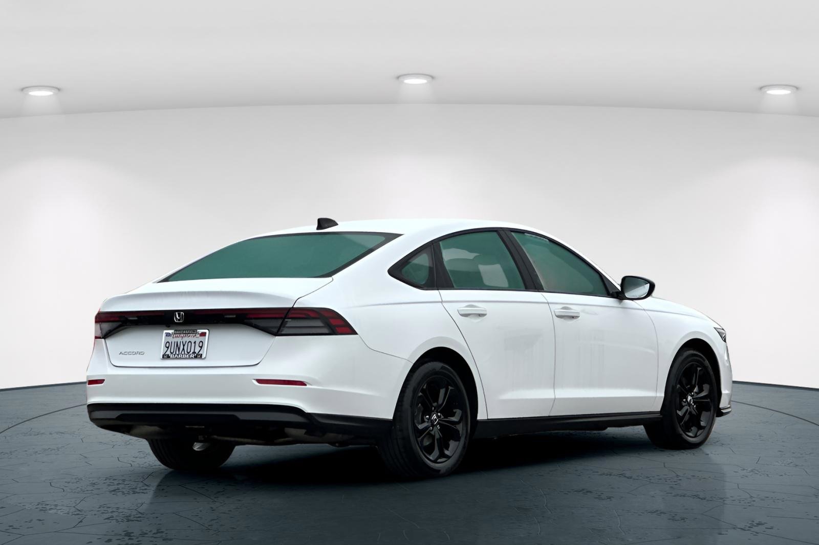 Certified 2025 Honda Accord SE image 6