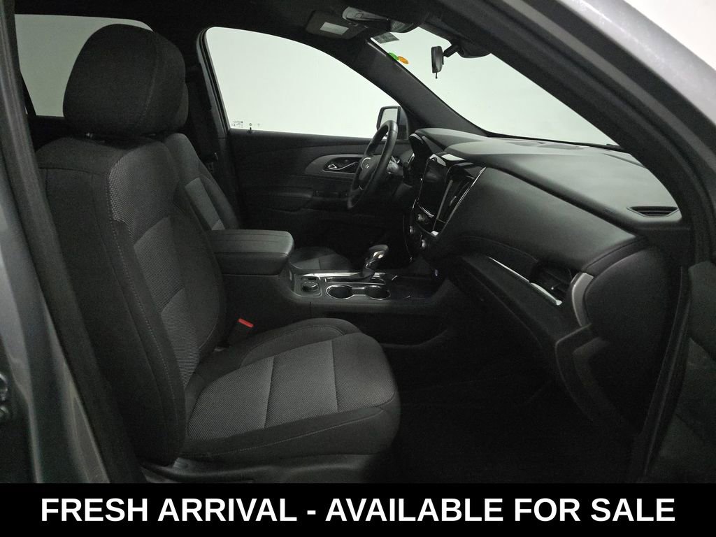 Used 2023 Chevrolet Traverse LT image 13