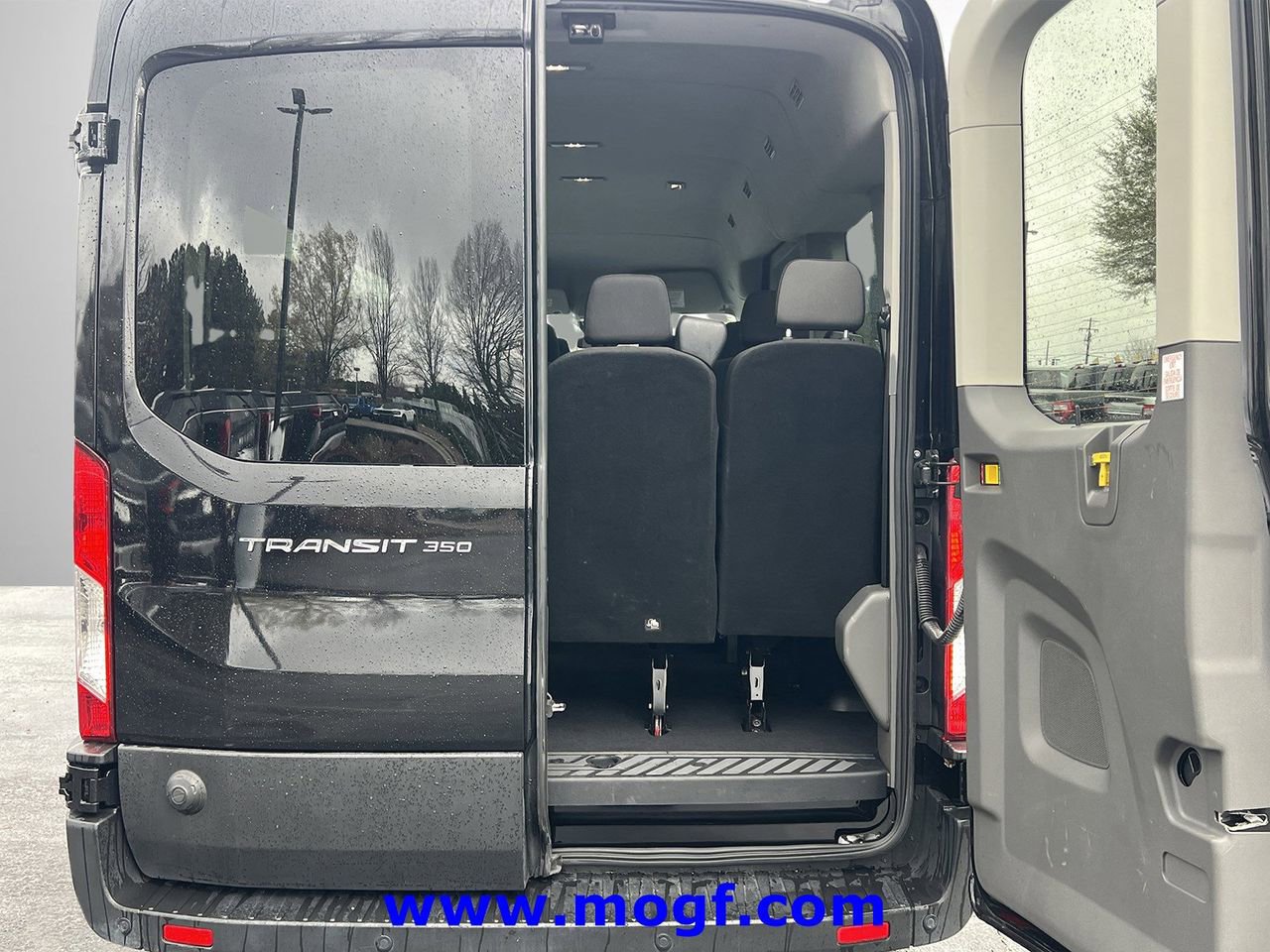 Used 2024 Ford Transit 350 XLT image 19