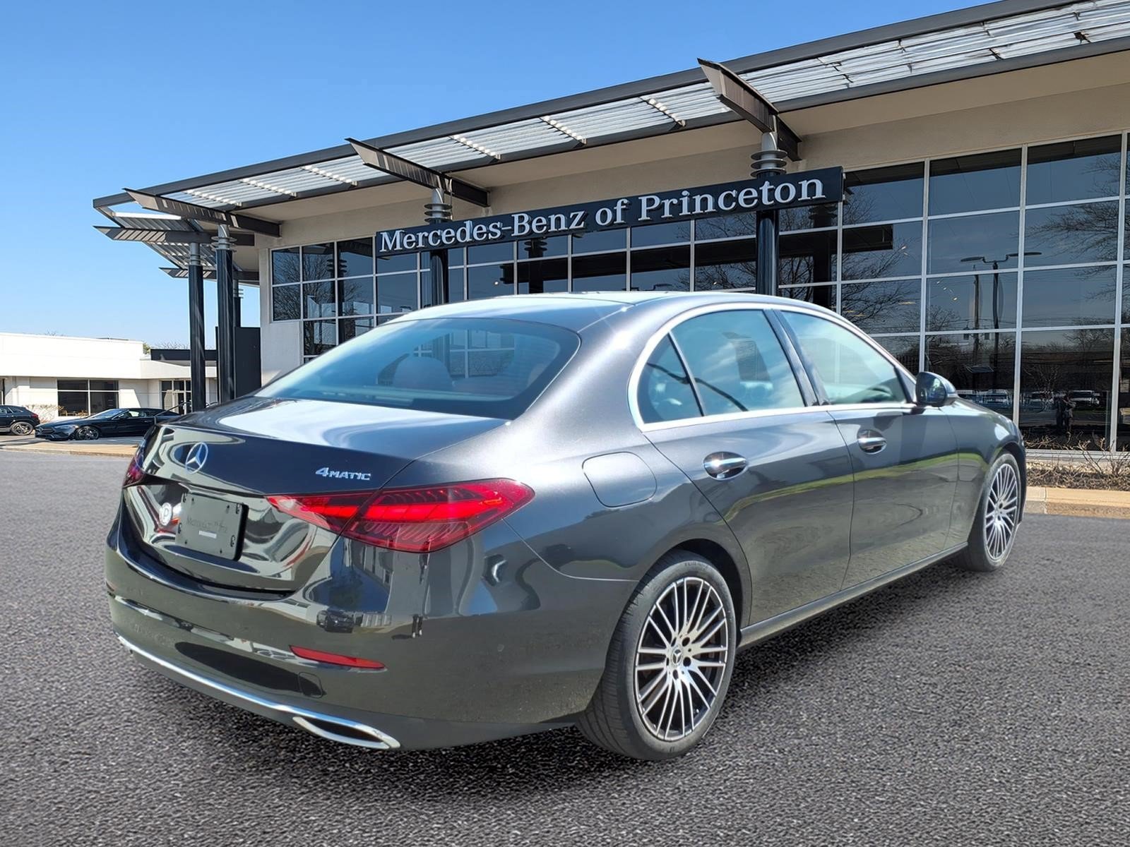Used 2023 Mercedes-Benz C 300 4MATIC Sedan image 3