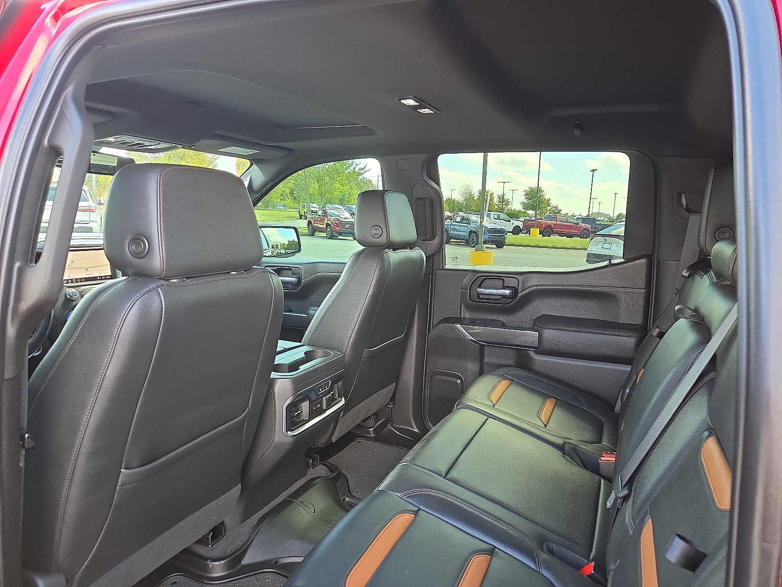 Used 2021 GMC Sierra 1500 AT4 w/ AT4 Preferred Package AWD/4WD image 10
