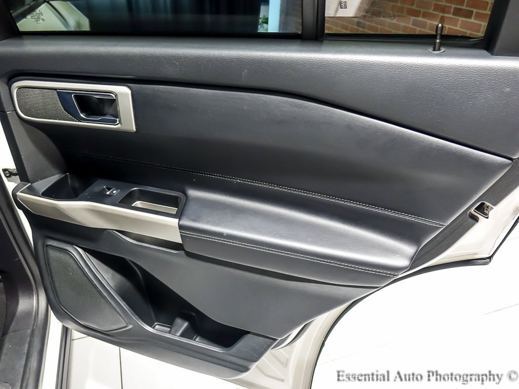 Used 2022 Ford Explorer XLT w/ Equipment Group 202A image 33