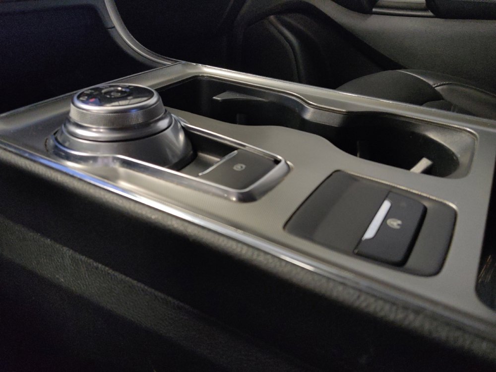 Used 2022 Ford Edge SEL image 26