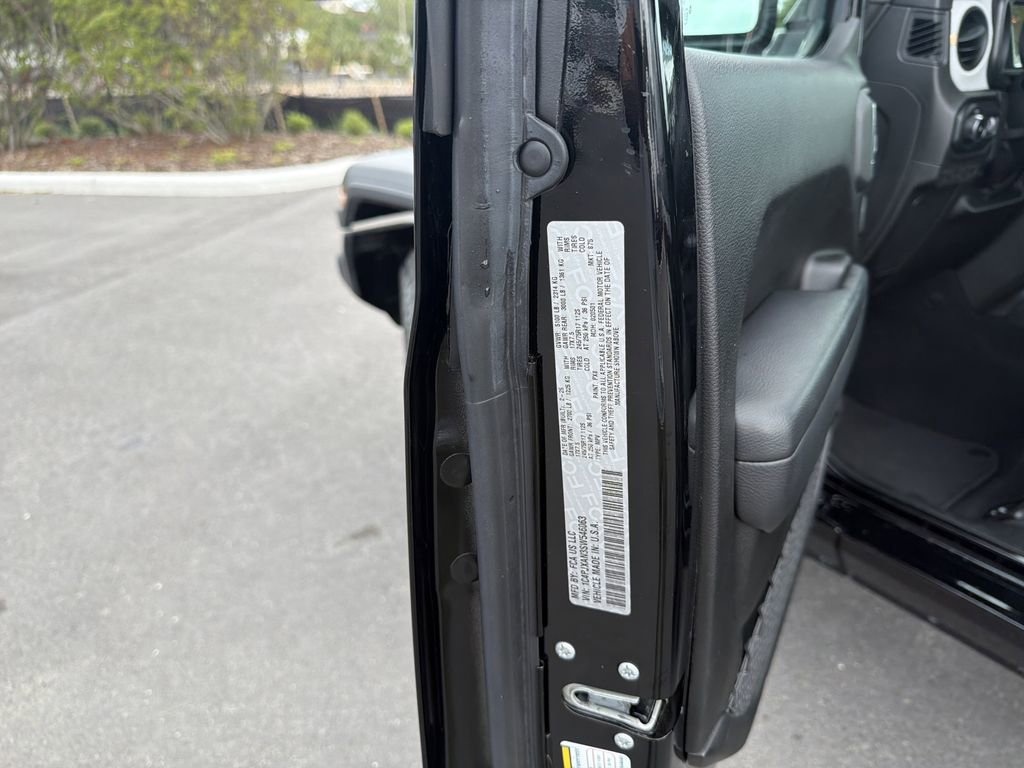 Used 2025 Jeep Wrangler Sport AWD/4WD image 33