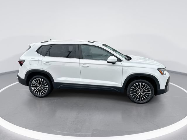 New 2026 Volkswagen Taos SE