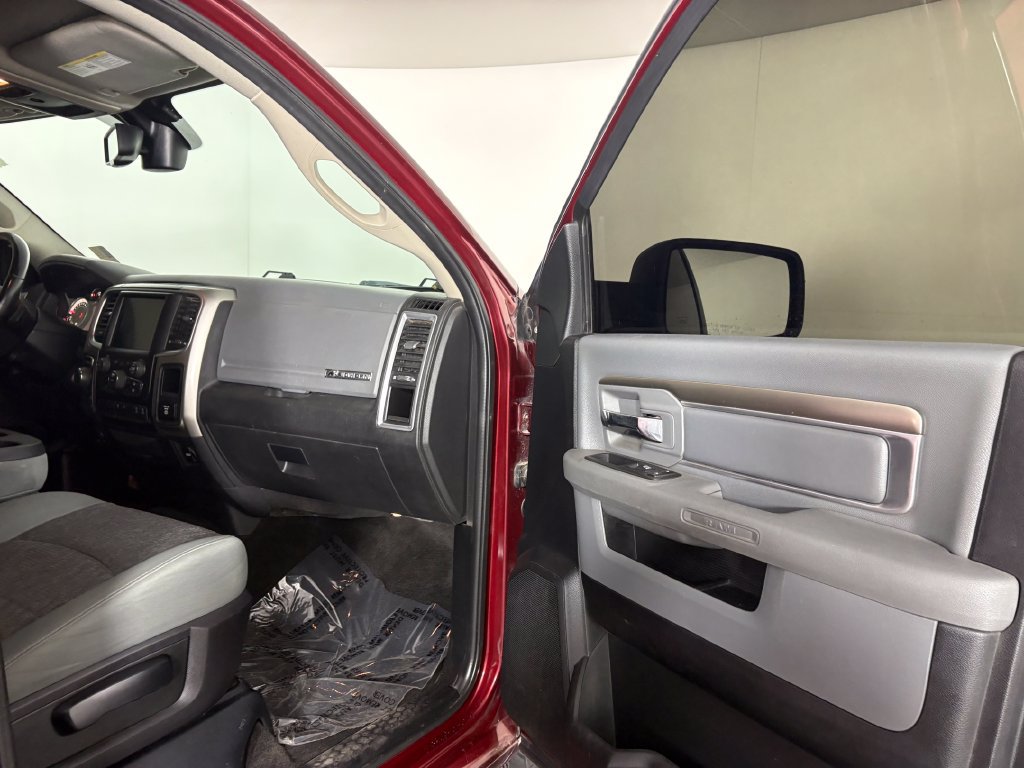 Used 2017 RAM 1500 Big Horn AWD/4WD image 30