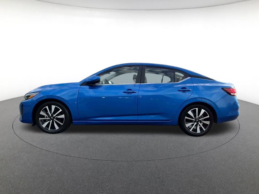 Used 2025 Nissan Sentra SV w/ SV Premium Package FWD image 8