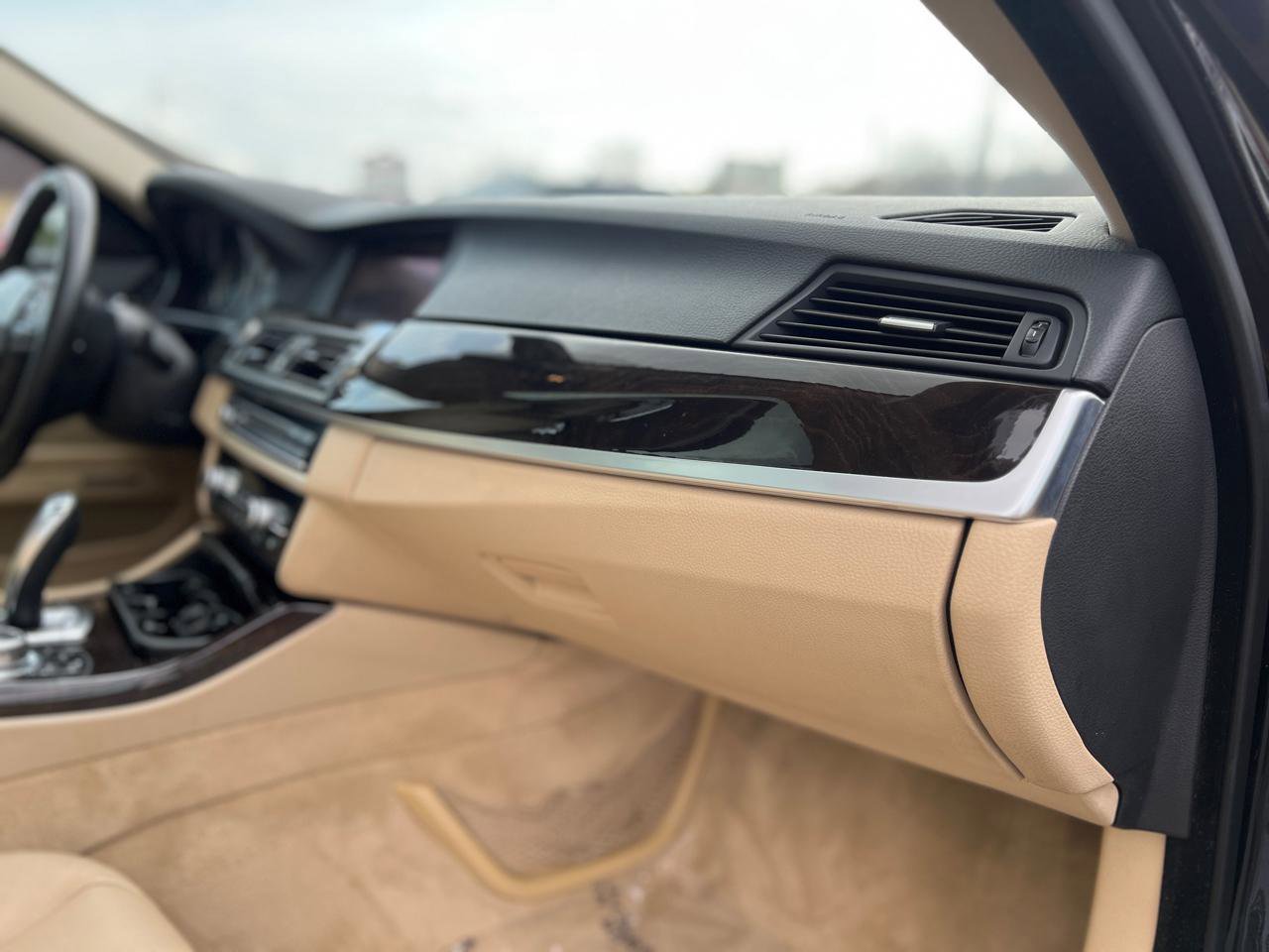 Used 2011 BMW 535i xDrive Sedan AWD/4WD image 41