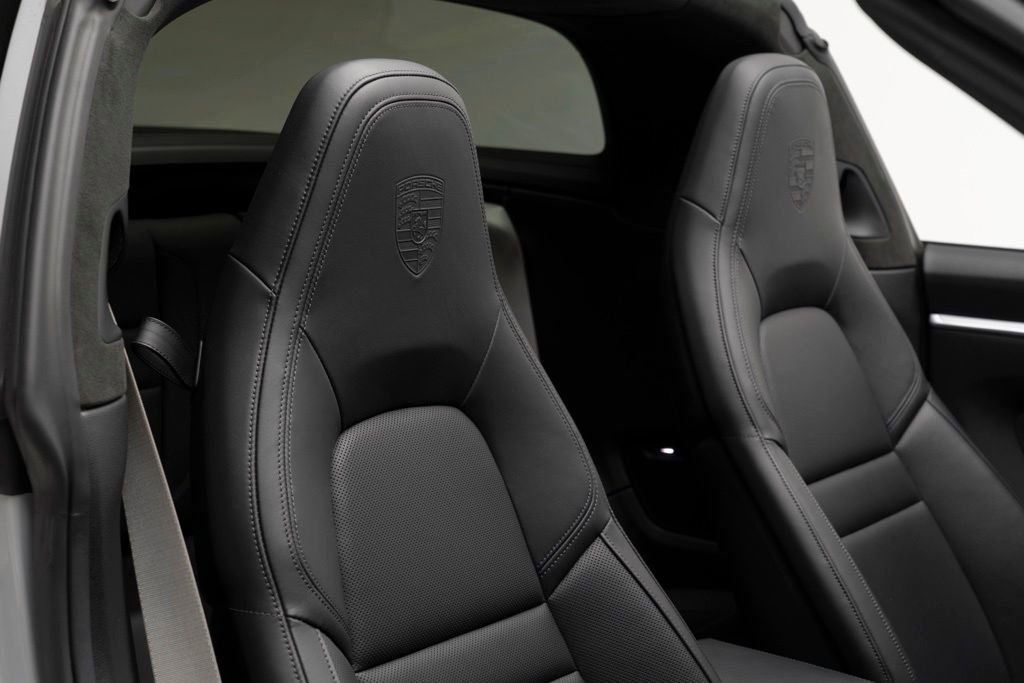 Used 2024 Porsche 911 Targa 4S w/ Premium Package image 47