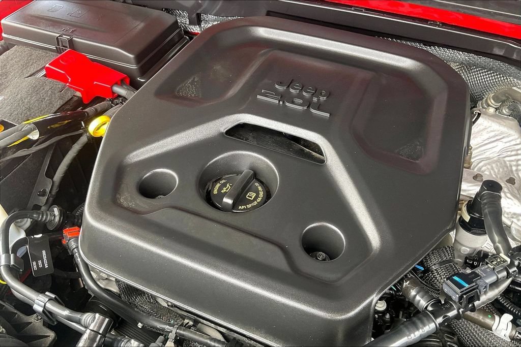 Used 2025 Jeep Wrangler Unlimited Sahara AWD/4WD image 32
