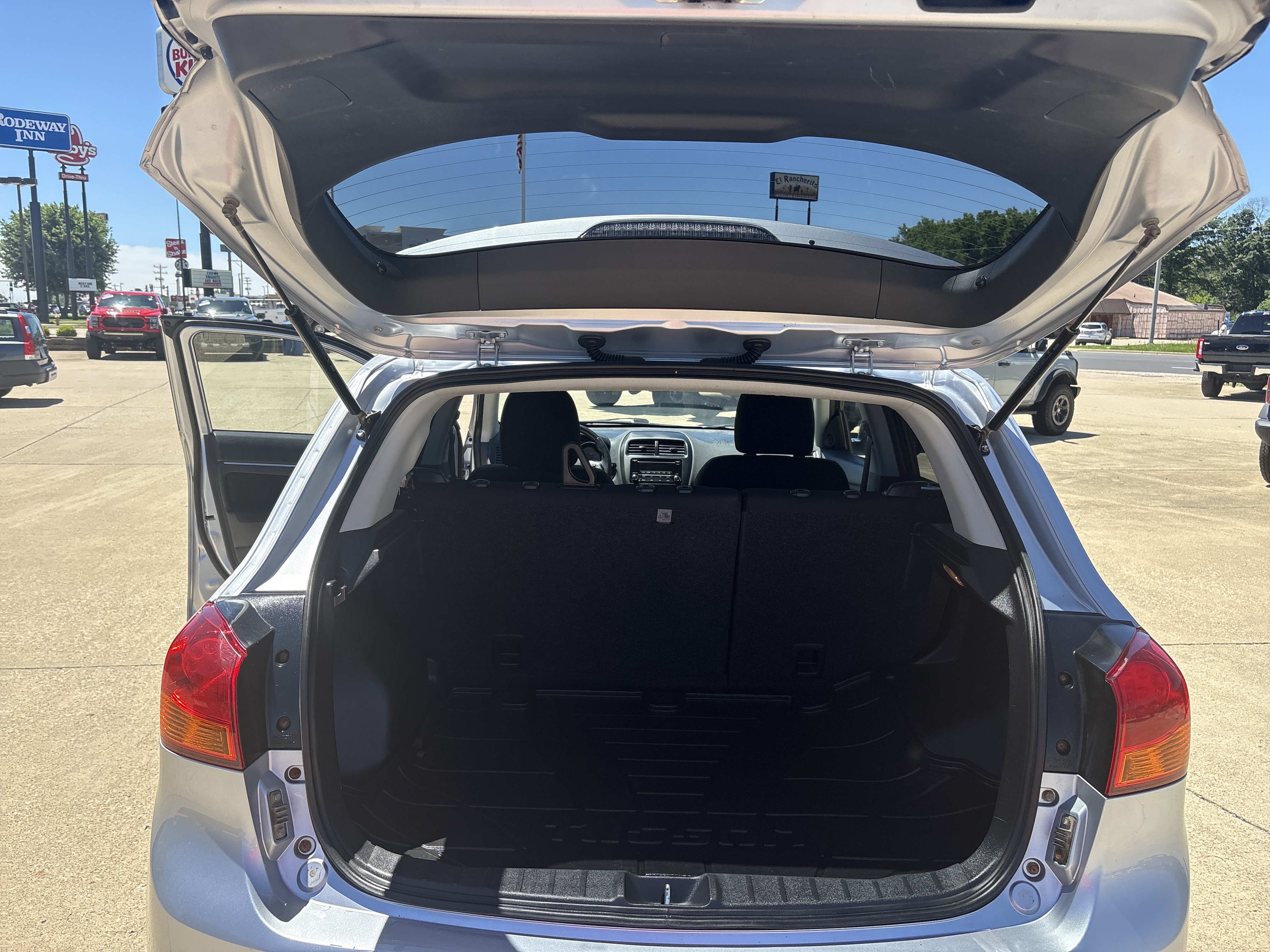 Used 2016 Mitsubishi Outlander Sport SE AWD/4WD image 6