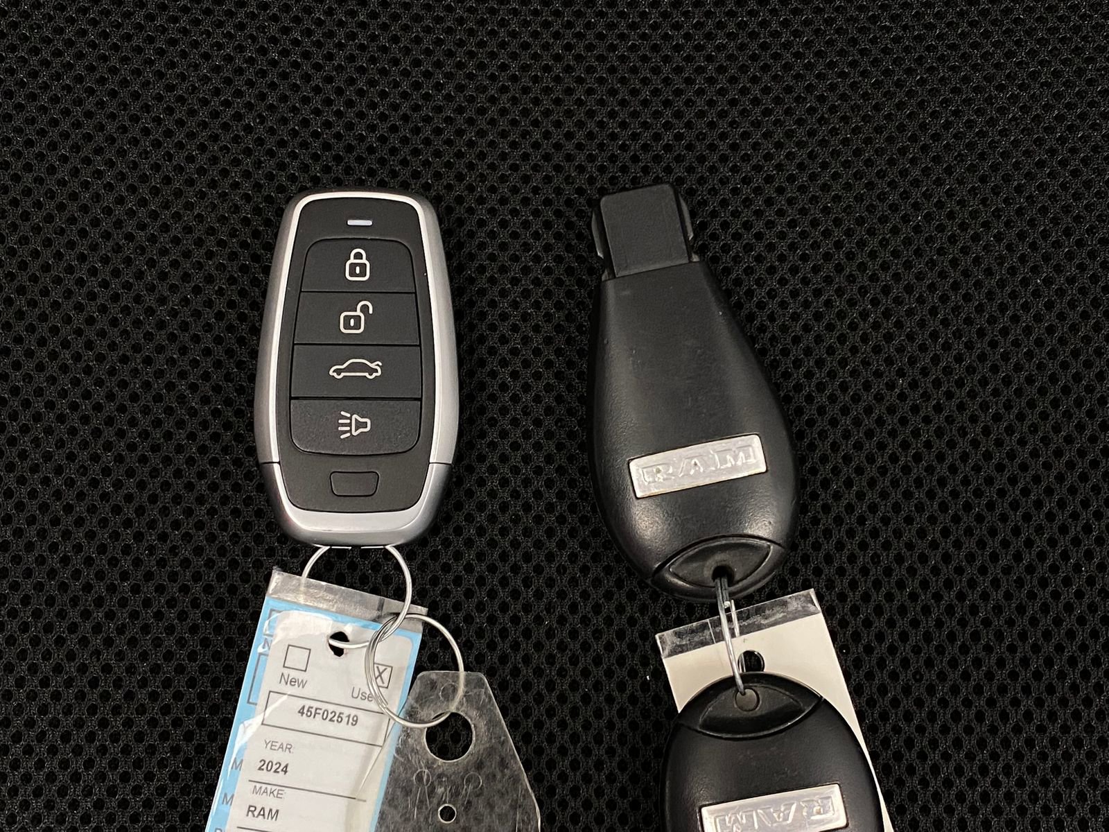 Used 2024 RAM 2500 Tradesman w/ Chrome Appearance Group image 12