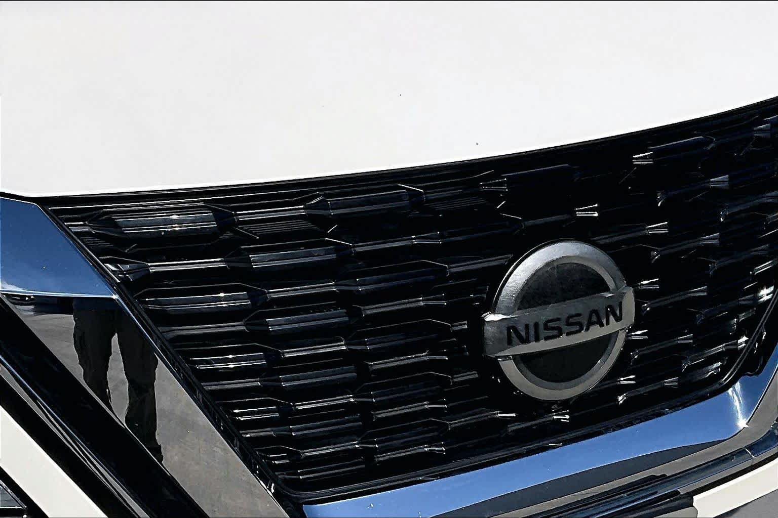 Used 2021 Nissan Rogue SL FWD image 28