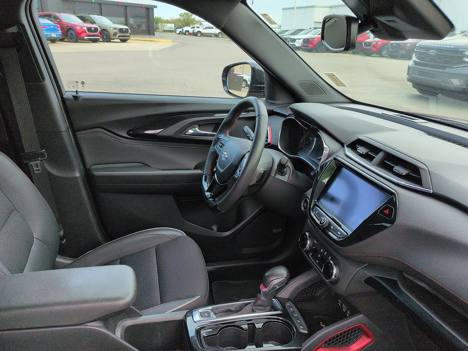 Used 2023 Chevrolet TrailBlazer RS w/ Technology Package image 7