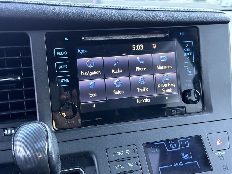 Used 2016 Toyota Sienna SE Premium FWD image 33