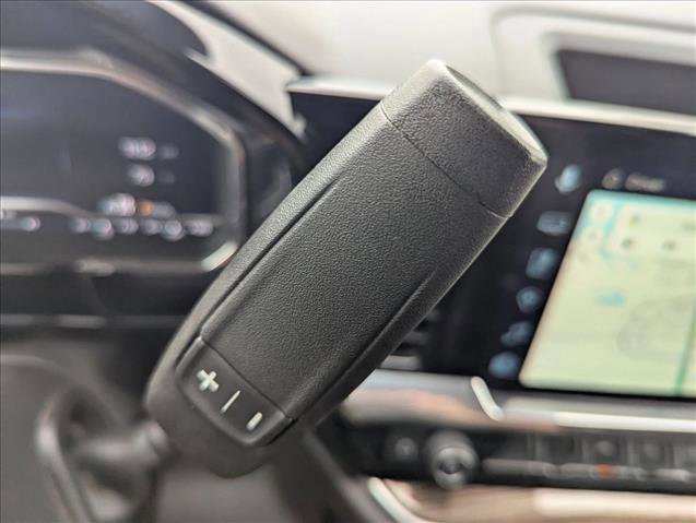 Used 2025 Chevrolet Silverado 1500 LT image 12