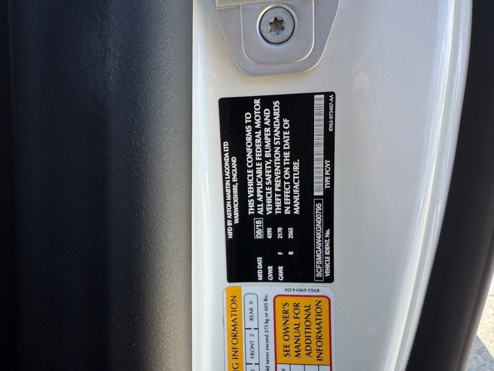 Used 2019 Aston Martin V8 Vantage Coupe image 47