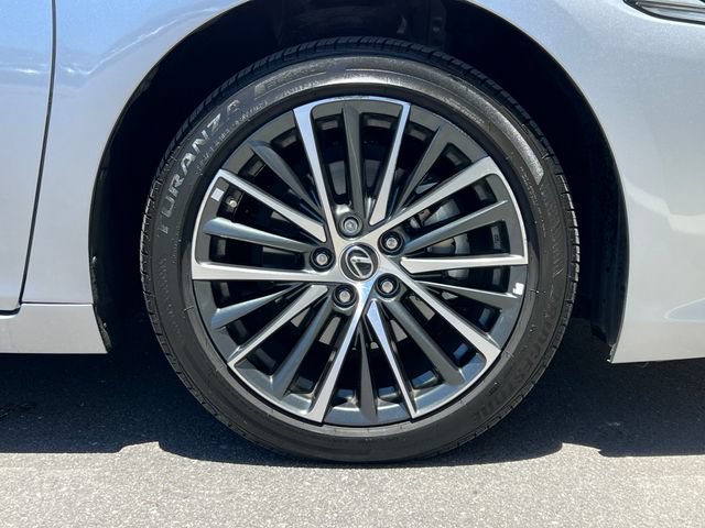 Used 2025 Lexus ES 300h w/ Premium Package FWD image 14