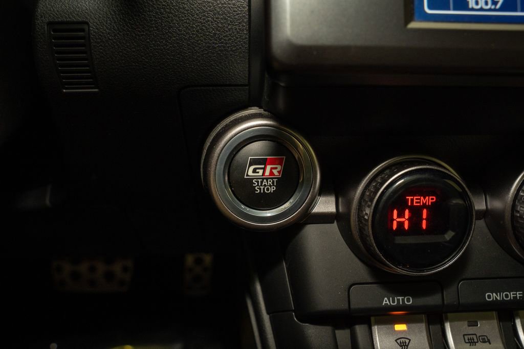 Used 2023 Toyota GR86 Premium image 18