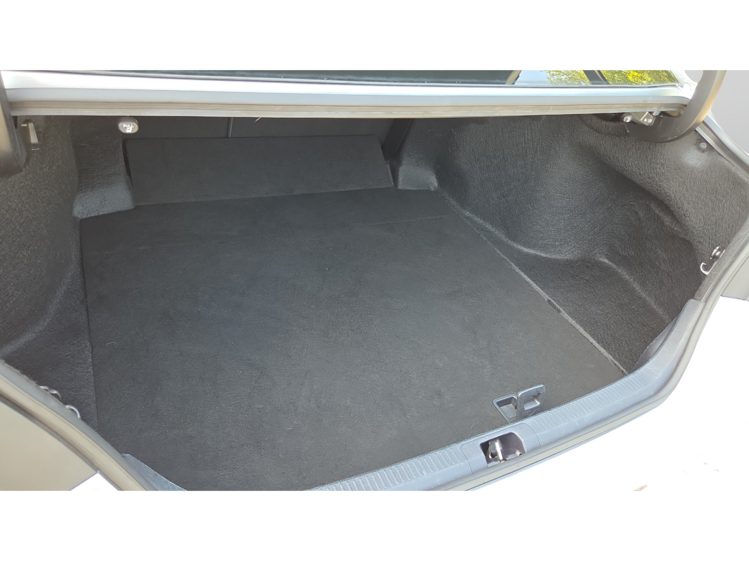 Used 2024 Toyota Camry LE FWD image 13